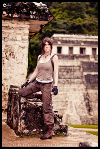 Illustration for article titled Tomb Raider Cosplay At Actual Mayan Temple